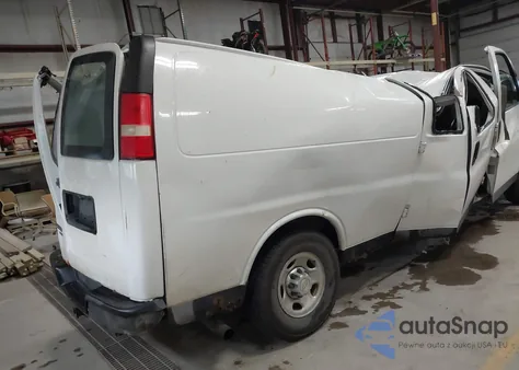 2012 Chevrolet Express 2500 Work Van z USA, uszkodzony, nr VIN 1GCWGGCG4C1121961